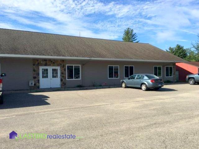 Commercial Building in Newaygo, MI selling October 11!