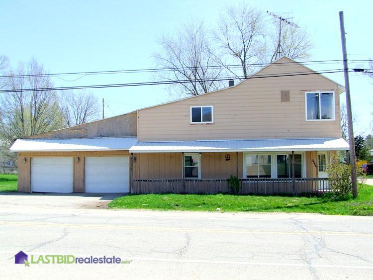 6 Bedroom Home with Attached Garage selling December 6!