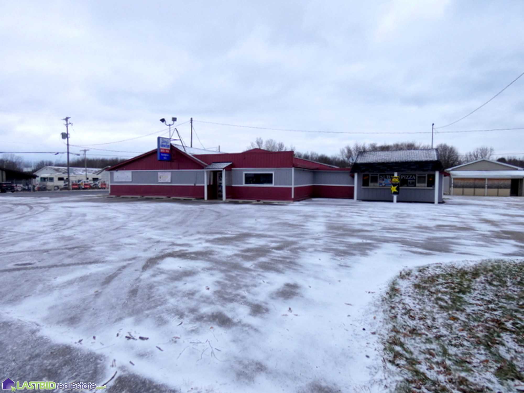 Retail Building in Kalamazoo, Michigan with 4,466 Sq. Ft.